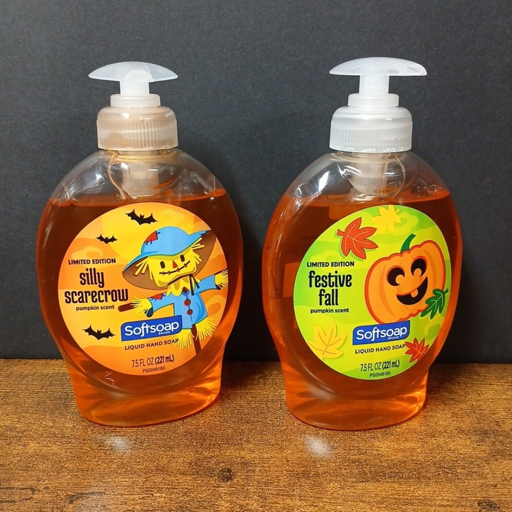 2ct Limited Edition Softsoap Silly Scarecrow Pumpkin Scent Hand Soap - 7.5 OZ